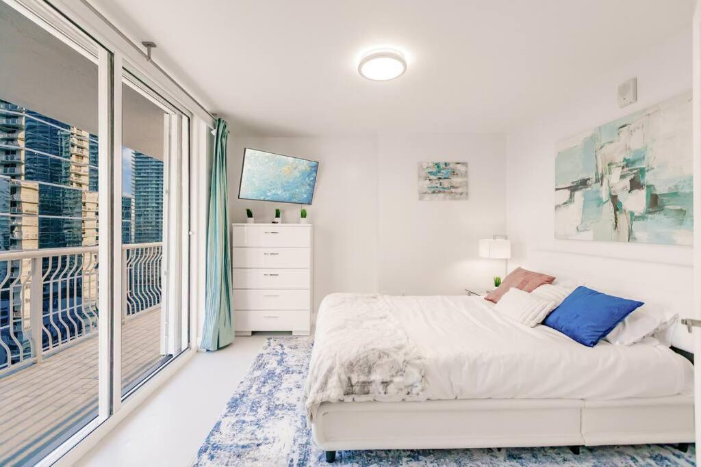 Upscale Brickell 3 Bedroom With Water Views And Free Parking Miami Exterior photo