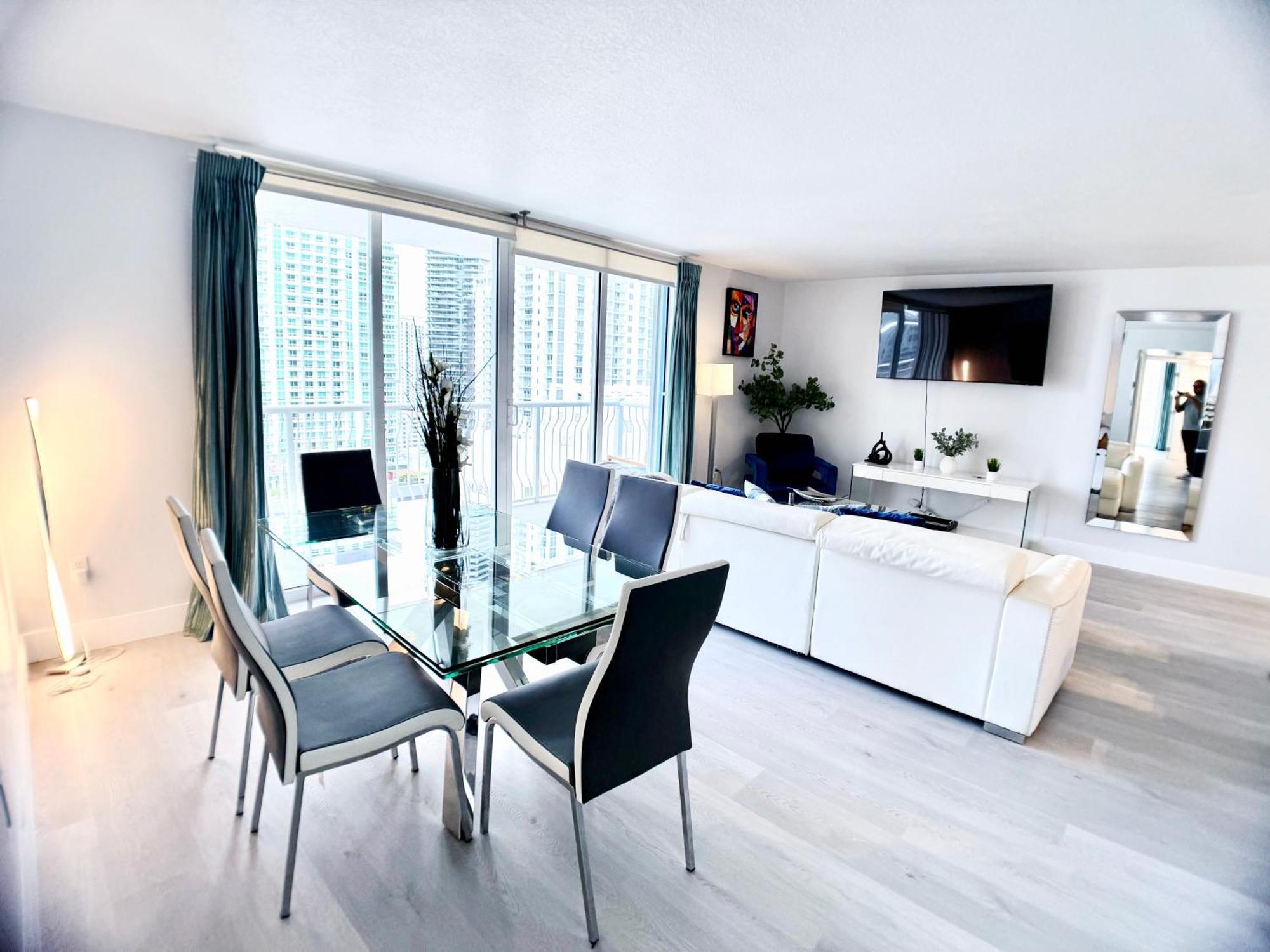 Upscale Brickell 3 Bedroom With Water Views And Free Parking Miami Exterior photo
